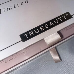 Limited Edition 10 Pair Classic Lashes Set - Pink